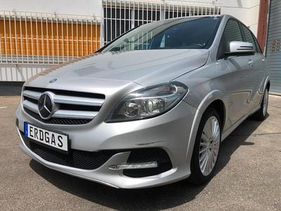 Gebraucht Mercedes B200 156 PS (114 kW) 2015 Silber Van / Kleinbus