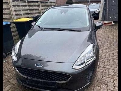 Gebraucht Ford Fiesta Trend 101 PS (74 kW) 2017 Grau Kleinwagen