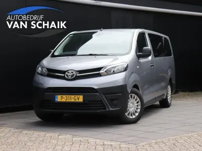 Gebraucht Toyota Proace Cool 120 PS (88 kW) 2022 Grau Van / Kleinbus