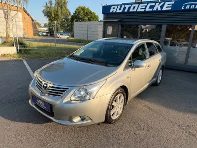 Gebraucht Toyota Avensis Executive 177 PS (130 kW) 2010 Other Kombi