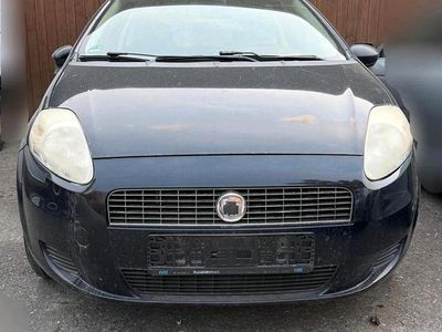 Second-hand Fiat Punto 2007 Albastru Hatchback