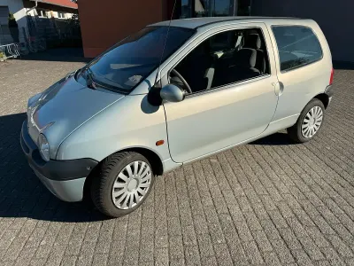 Second-hand Renault Twingo 43 CP (31 kW) 2001 Argintiu Hatchback