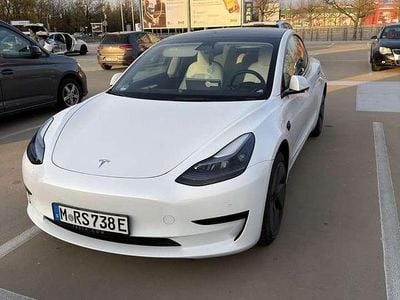 Usado Tesla Model 3 Standard Range Plus 225 kW (306 HP) 2022 Sedan