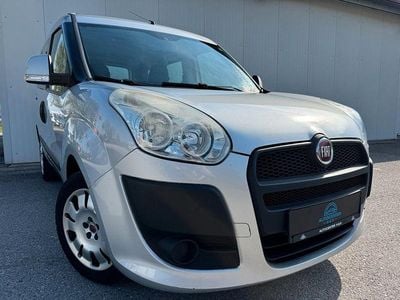Gebraucht Fiat Doblò Dynamic 95 PS (69 kW) 2010 Silber Van / Kleinbus