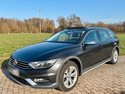 Gebraucht VW Passat Alltrack 190 PS (139 kW) 2019 Grau Kombi