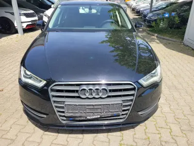 Gebraucht Audi A3 Ambiente 105 PS (77 kW) 2013 Schwarz Limousine