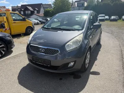 Używany Kia Venga Vision 90 KM (66 kW) 2010 Szary Hatchback