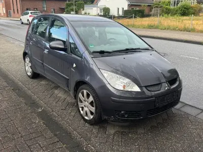 Gebraucht Mitsubishi Colt Invite 95 PS (69 kW) 2005 Grau Kleinwagen
