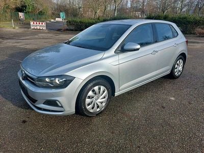 Second-hand VW Polo Comfortline 90 CP (66 kW) 2019 Argintiu Hatchback