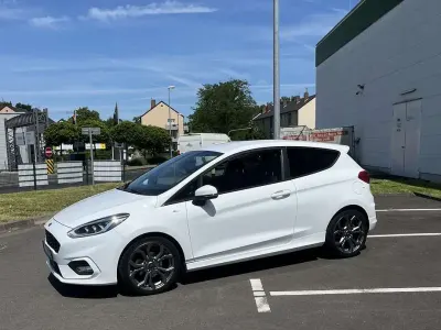 Gebraucht Ford Fiesta ST-Line 101 PS (74 kW) 2018 Weiß Kleinwagen