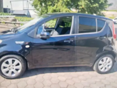 Gebraucht Opel Agila 65 PS (47 kW) 2008 Schwarz Kleinwagen