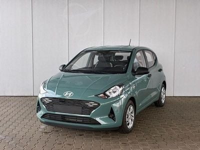 Neu Hyundai i10 Comfort 63 PS (46 kW) 2026 Mangrove green Kleinwagen