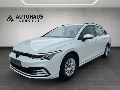 Gebraucht VW Golf VIII Basis 110 PS (80 kW) 2022 Weiß Limousine