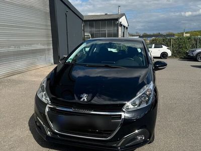 gebraucht Peugeot 208 36.000KM