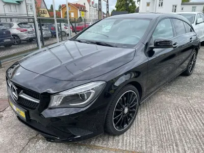 Gebraucht Mercedes CLA200 AMG line 156 PS (114 kW) 2015 Nachtschwarz Coupé
