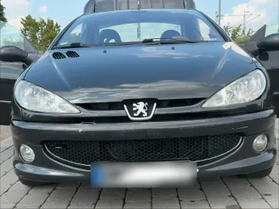 Gebraucht Peugeot 206 CC 136 PS (100 kW) 2004 Schwarz Cabrio