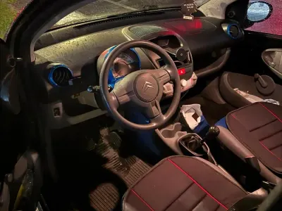 Gebraucht Citroën C1 68 PS (50 kW) 2008 Schwarz Kleinwagen