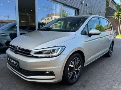 Gebraucht VW Touran Business 150 PS (110 kW) 2024 Silber Van / Kleinbus