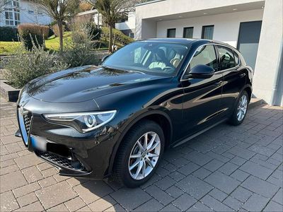 Gebraucht Alfa Romeo Stelvio 209 PS (153 kW) 2017 Schwarz SUV