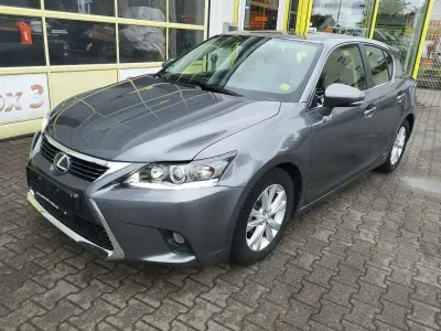 Gebraucht Lexus CT200h 99 PS (72 kW) 2016 Grau Limousine