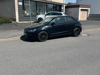 Begagnad Audi A1 Ambition 86 HK (63 kW) 2011 Svart Halvkombi