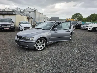 Gebraucht BMW 320 Lifestyle 170 PS (125 kW) 2003 Blau Kombi