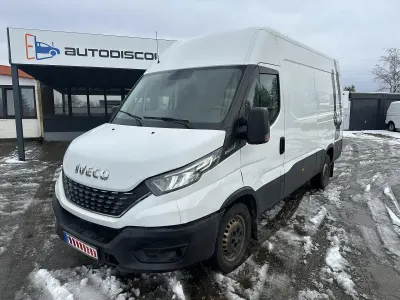 Gebraucht Iveco Daily 179 PS (131 kW) 2019 White ic 194 Van