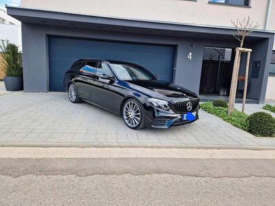 Schwarz Gebraucht 2018 Mercedes E400 AMG Limousine | 32.500 € (Fairer Preis)