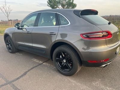 Porsche Macan S