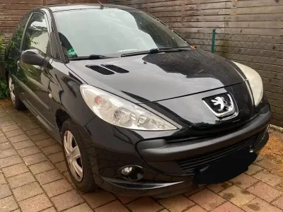 Gebraucht Peugeot 206 75 PS (55 kW) 2009 Schwarz Kleinwagen