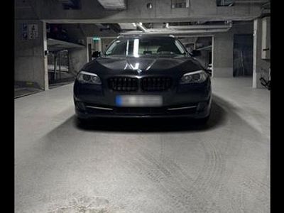 Gebraucht BMW 530 245 PS (180 kW) 2011 Grau Kombi