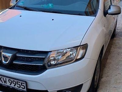 Weiß Gebraucht 2015 Dacia Sandero Lauréate Limousine | 6.400 € (Fairer Preis)