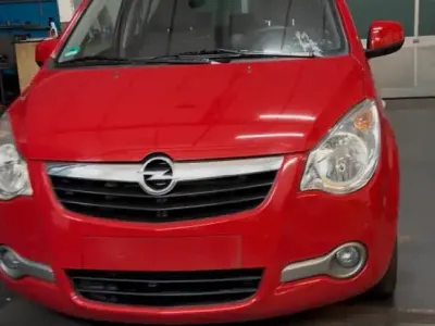 Gebraucht Opel Agila 65 PS (47 kW) 2008 Rot Kleinwagen