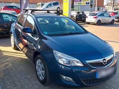 Usata Opel Astra 100 CV (73 kW) 2012 Blu Utilitaria