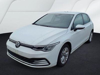 Gebraucht VW Golf VII 131 PS (96 kW) 2021 Weiss Kleinwagen