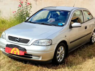 Gebraucht Opel Astra Comfort 101 PS (74 kW) 2001 Silber Limousine