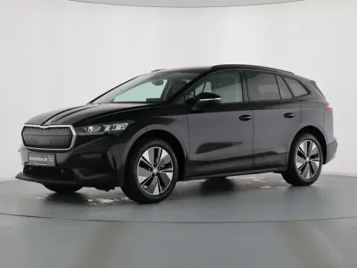 Używany Skoda Enyaq iV Loft 131 kW (179 KM) 2023 Czarny SUV