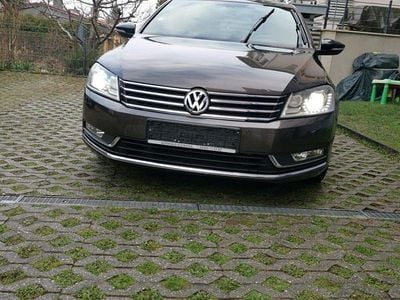 Gebraucht VW Passat Edition 140 PS (102 kW) 2014 Braun Kombi