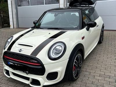Gebraucht Mini John Cooper Works 231 PS (169 kW) 2019 Beige Kleinwagen