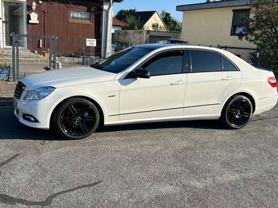 Mercedes E200