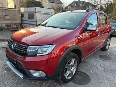 Gebraucht Dacia Sandero Prestige 90 PS (66 kW) 2017 Rot Kleinwagen