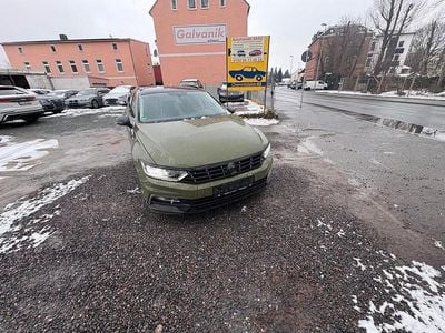 Gebraucht VW Passat Highline 190 PS (139 kW) 2016 Blau Kombi