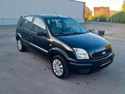 Second-hand Ford Fusion 80 CP (58 kW) 2004 Albastru Hatchback