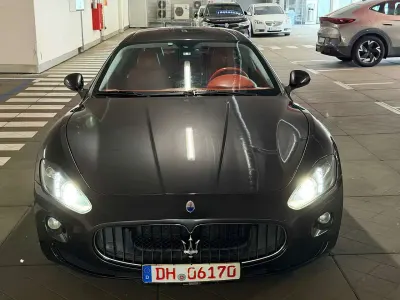 Gebraucht Maserati Granturismo 405 PS (297 kW) 2015 Grigio granito Coupé
