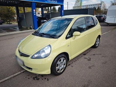 Second-hand Honda Jazz 77 CP (56 kW) 2006 Verde Hatchback