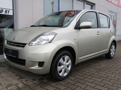 Champagner Gebraucht 2010 Daihatsu Sirion Kleinwagen | 3.250 € (Etwas zu teuer)