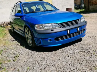 Gebraucht Opel Vectra 194 PS (142 kW) 1998 Blau Kombi