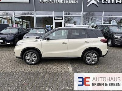 Beige Neu 2025 Suzuki Vitara Comfort SUV | 27.990 € (Fairer Preis)