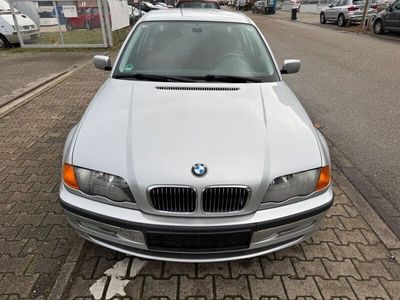 BMW 323