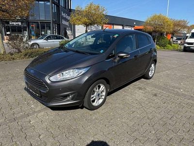Gebraucht Ford Fiesta 101 PS (74 kW) 2016 Grau Kleinwagen